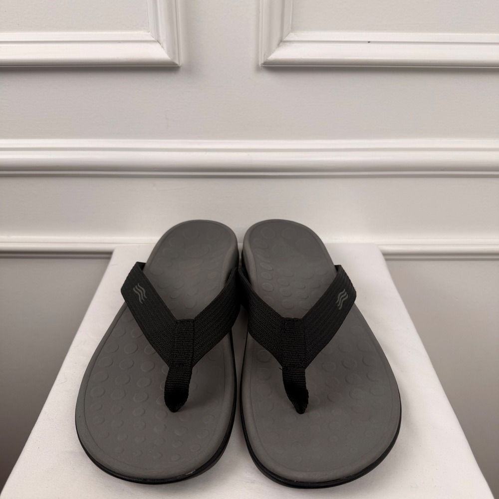 Vionic Wave Mens 12 Orthotic Flip Flop Sandals Gray Black 44WAVE VM1004